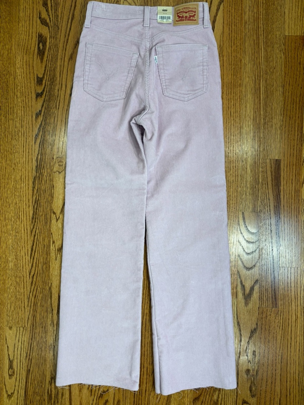NWT Levi's Ribcage Bell Raw Hem Super High-Rise - Picture 7 of 14